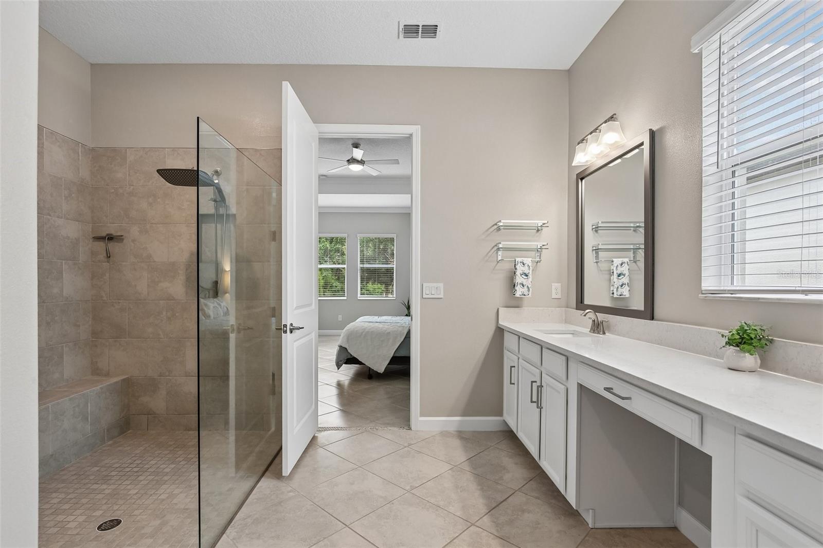 11040 BANYAN BREEZE BLVD, LAND O LAKES, FL, 34638