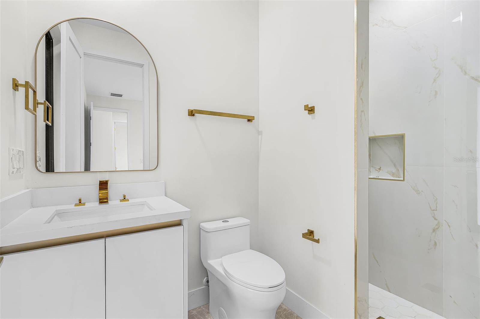 571 PRESQUE ISLE DR, PORT CHARLOTTE, FL, 33954