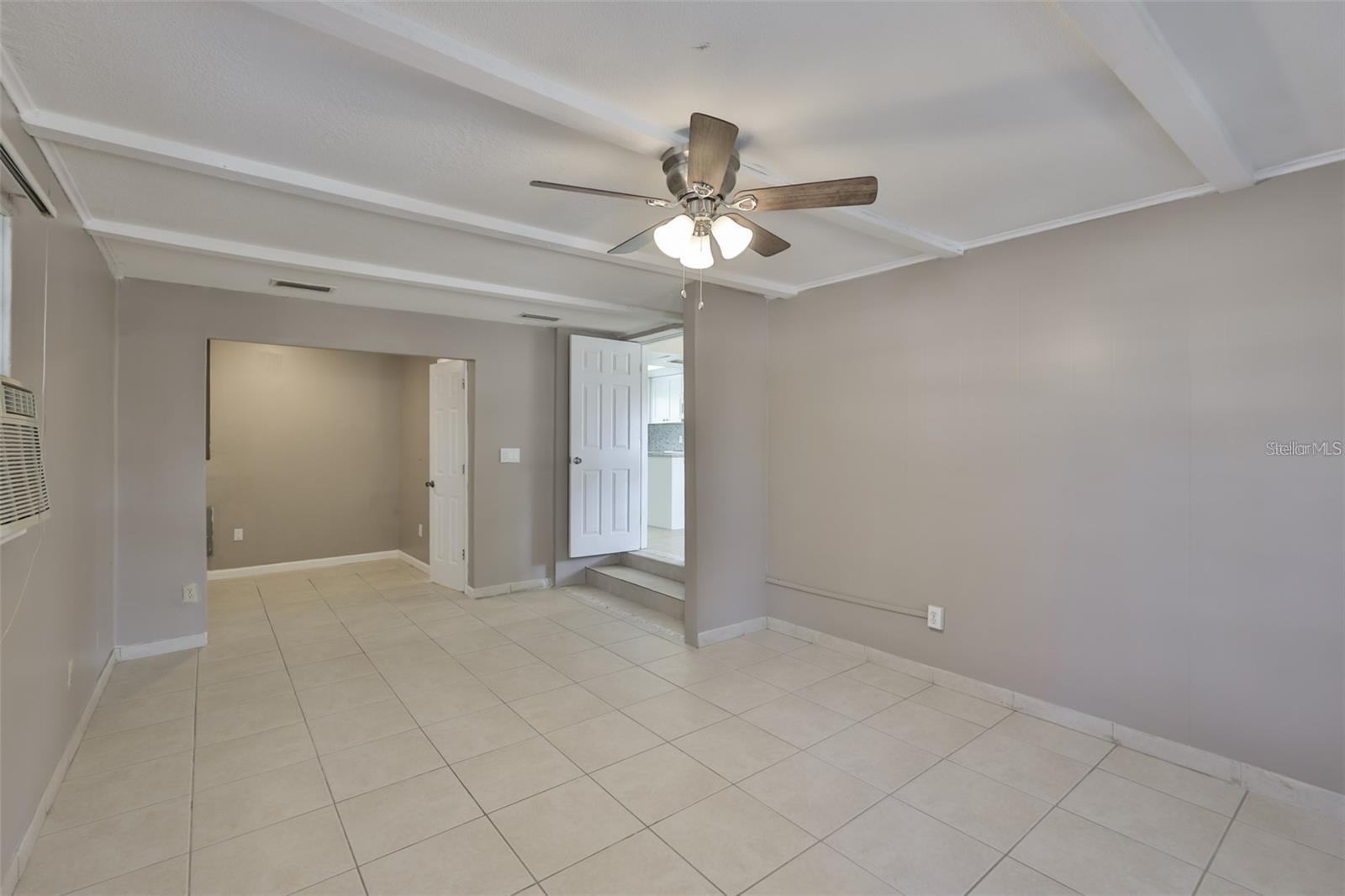 72 LAKE SHORE DR, PALM HARBOR, FL, 34684