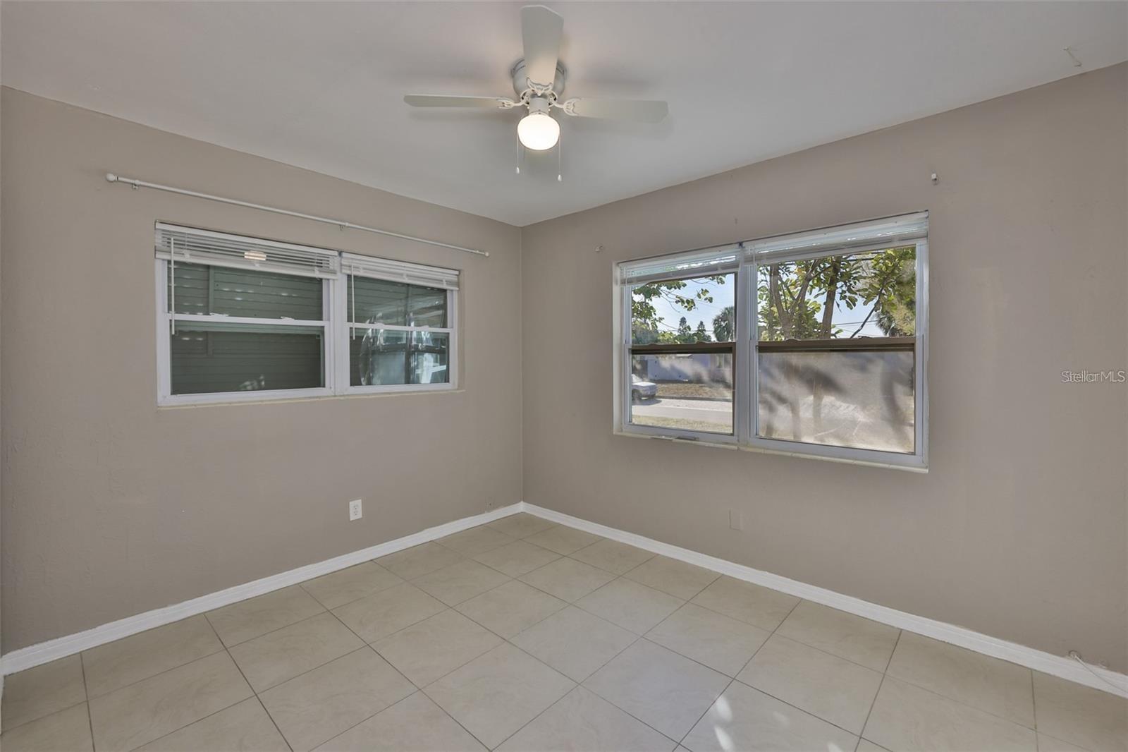 72 LAKE SHORE DR, PALM HARBOR, FL, 34684
