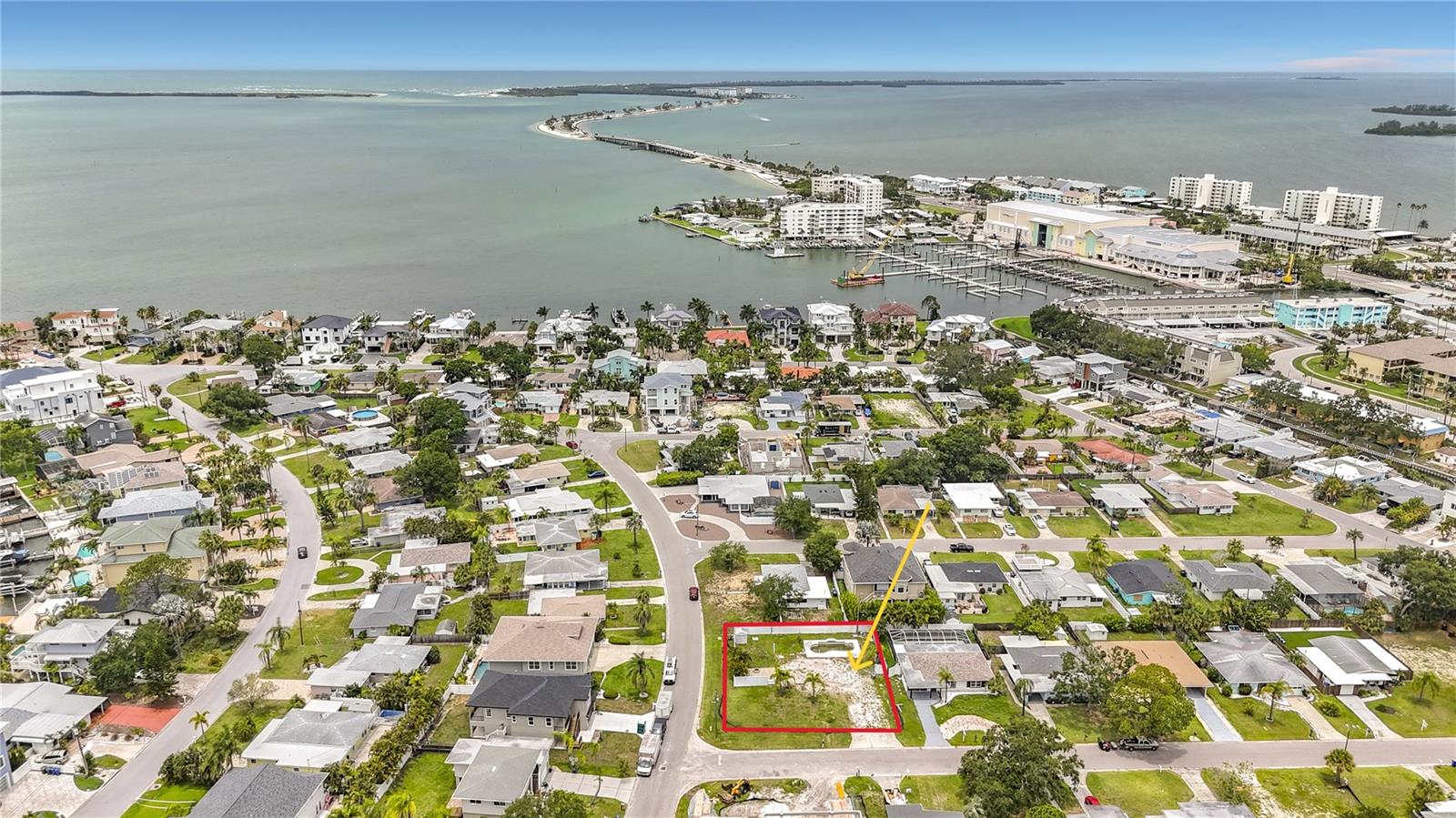 2464 DEL RIO WAY, DUNEDIN, FL, 34698