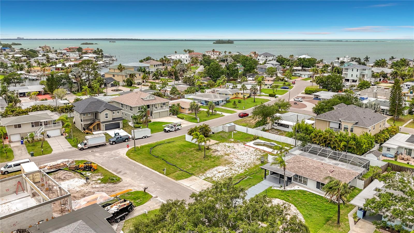 2464 DEL RIO WAY, DUNEDIN, FL, 34698