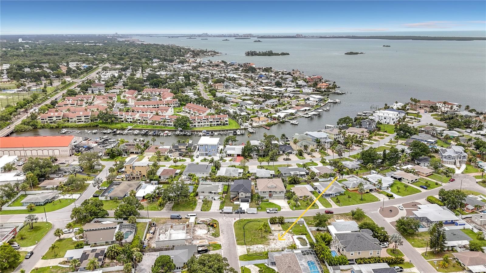 2464 DEL RIO WAY, DUNEDIN, FL, 34698