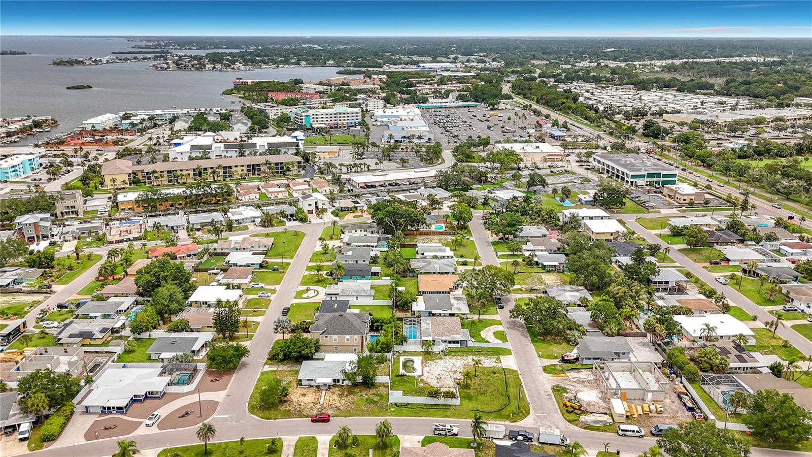 2464 DEL RIO WAY, DUNEDIN, FL, 34698