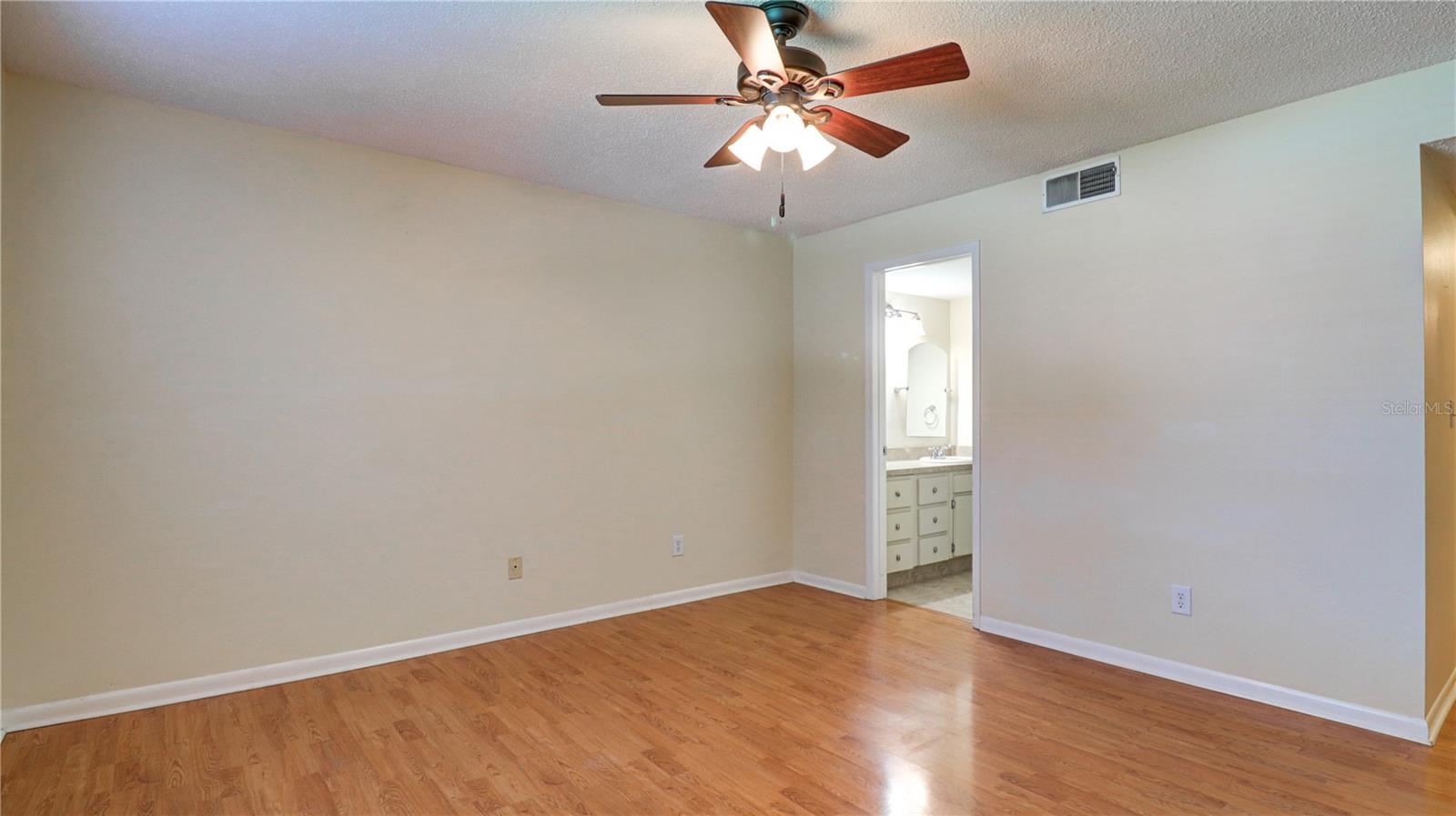 3399 MERMOOR DR #207, PALM HARBOR, FL, 34685
