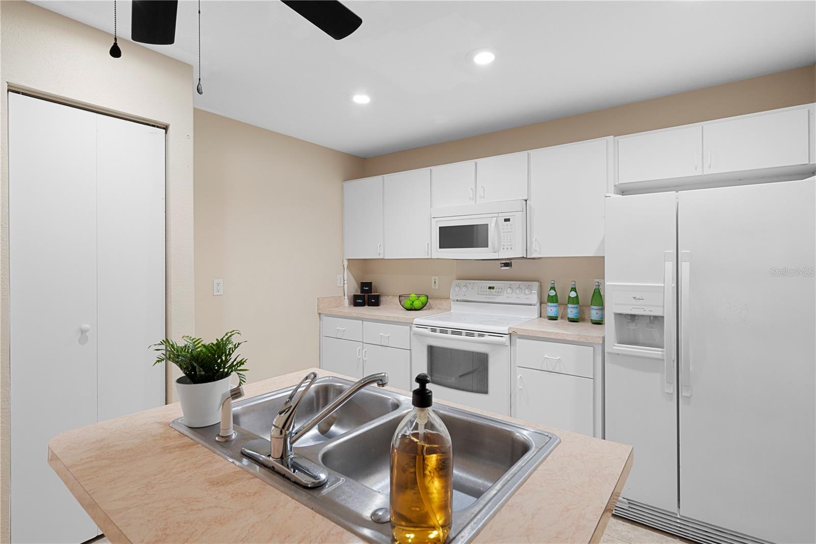39784 MEADOWOOD LOOP, ZEPHYRHILLS, FL, 33542