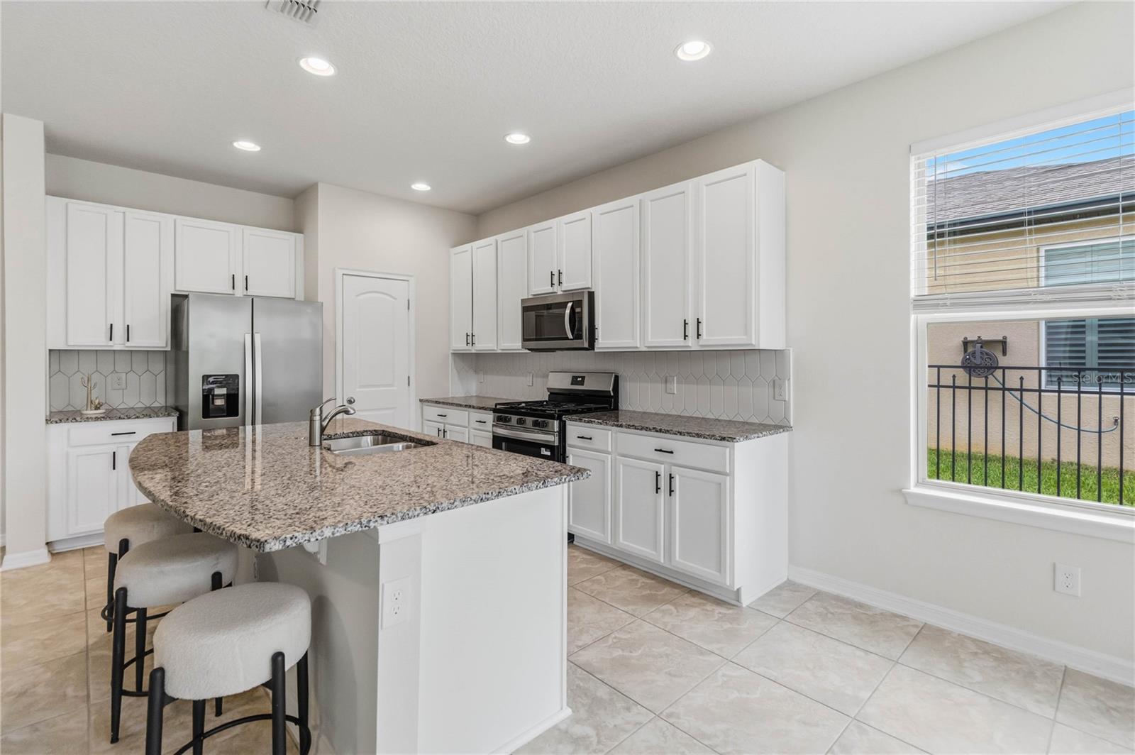 17379 CHANNEL WAY, WINTER GARDEN, FL, 34787