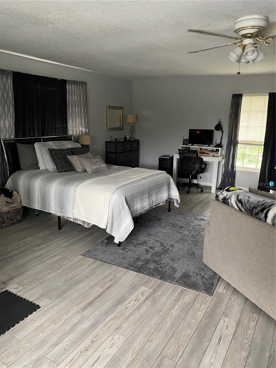 2533 W LAKE DR, DELAND, FL, 32724