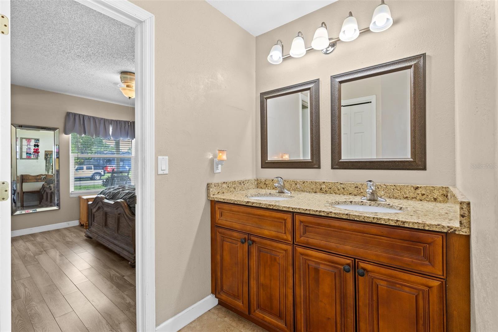 16205 COPPERFIELD DR, TAMPA, FL, 33618