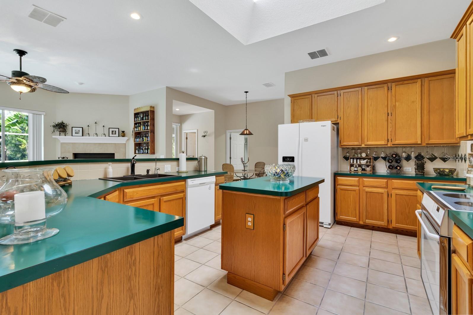 13903 BLUEWATER CIR, ORLANDO, FL, 32828