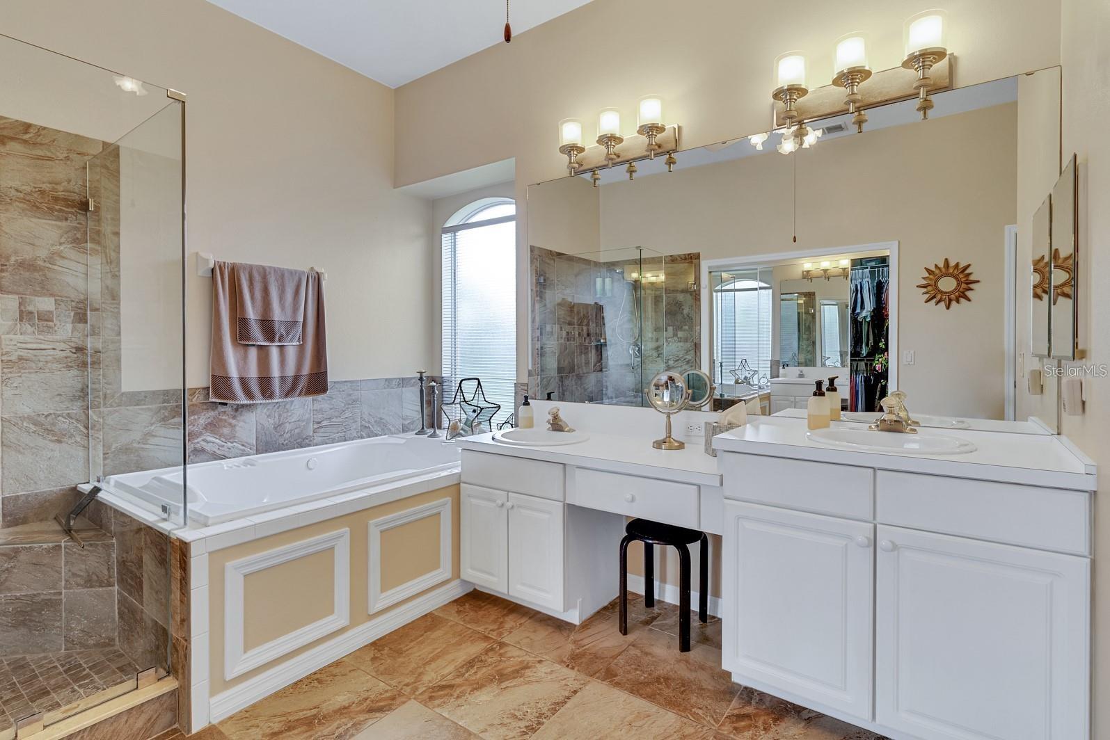 13903 BLUEWATER CIR, ORLANDO, FL, 32828