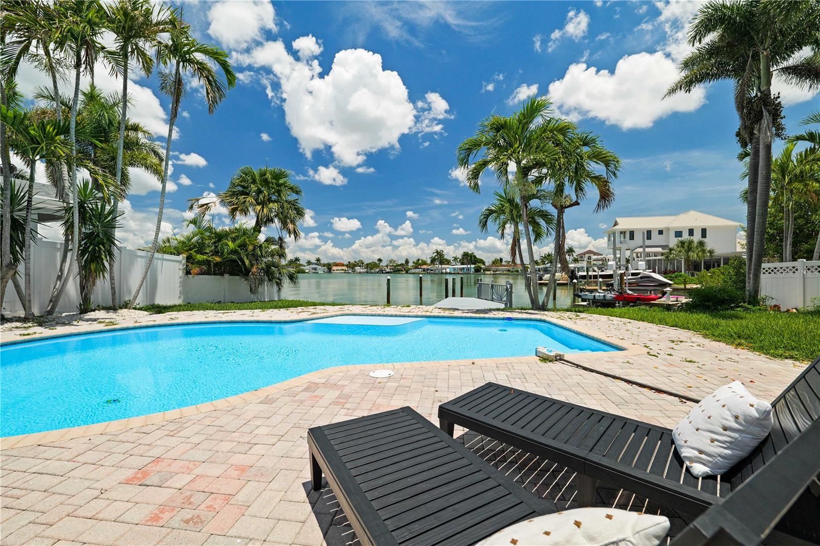 7905 9TH AVE S, ST PETERSBURG, FL, 33707