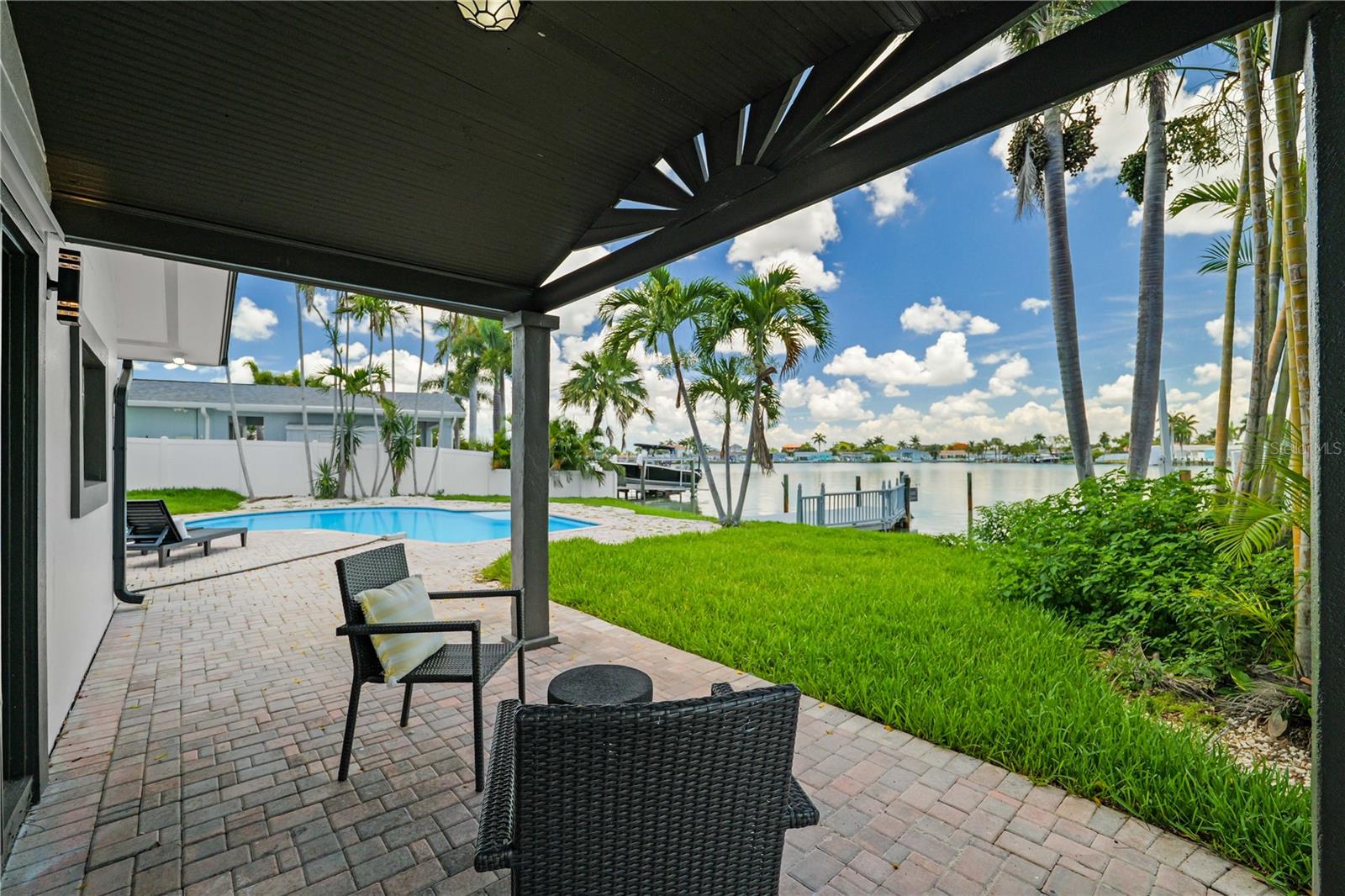 7905 9TH AVE S, ST PETERSBURG, FL, 33707