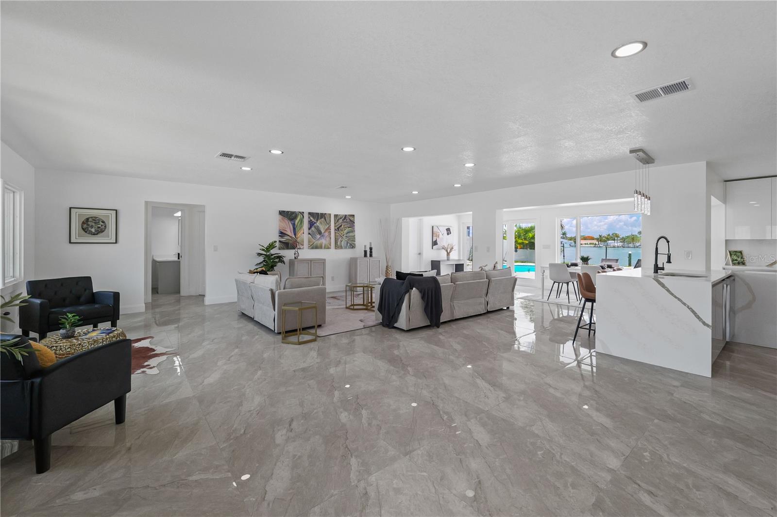 7905 9TH AVE S, ST PETERSBURG, FL, 33707