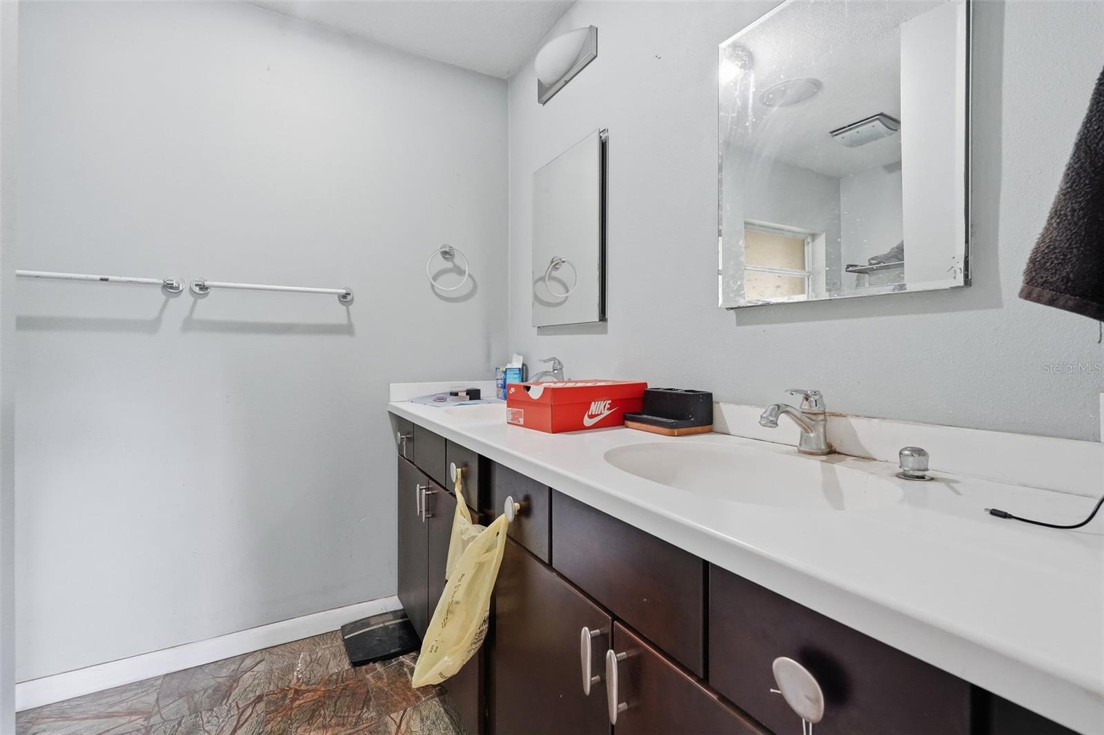 832 S PARSONS AVE, BRANDON, FL, 33511