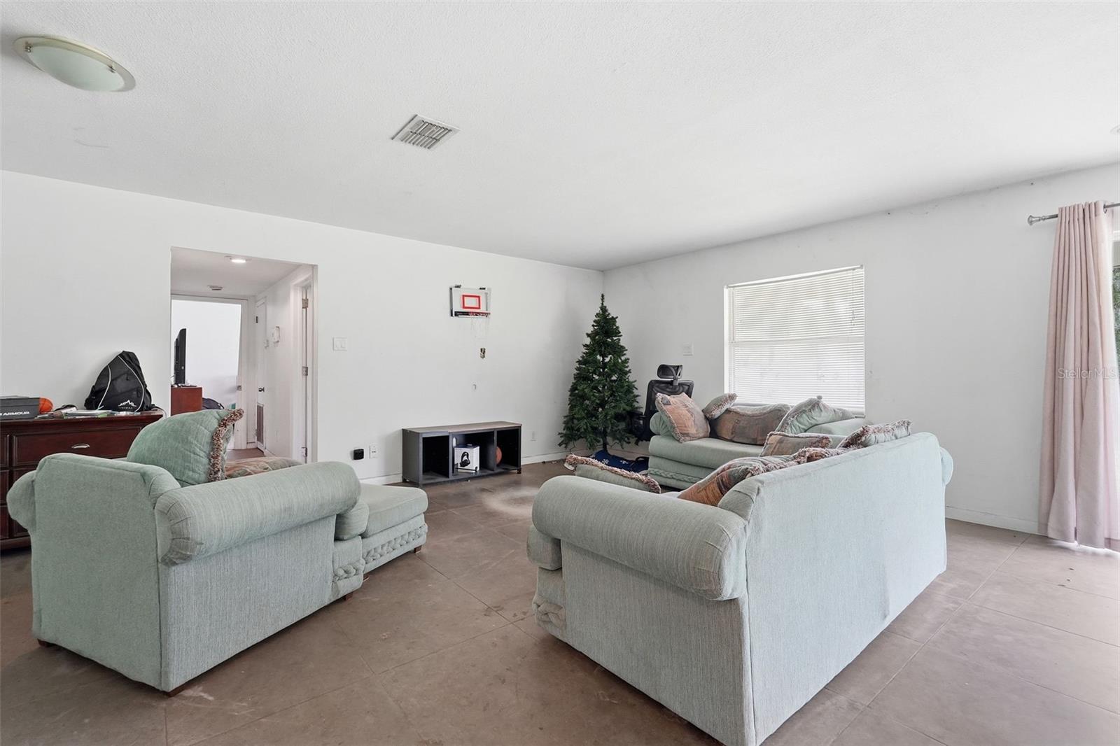 832 S PARSONS AVE, BRANDON, FL, 33511