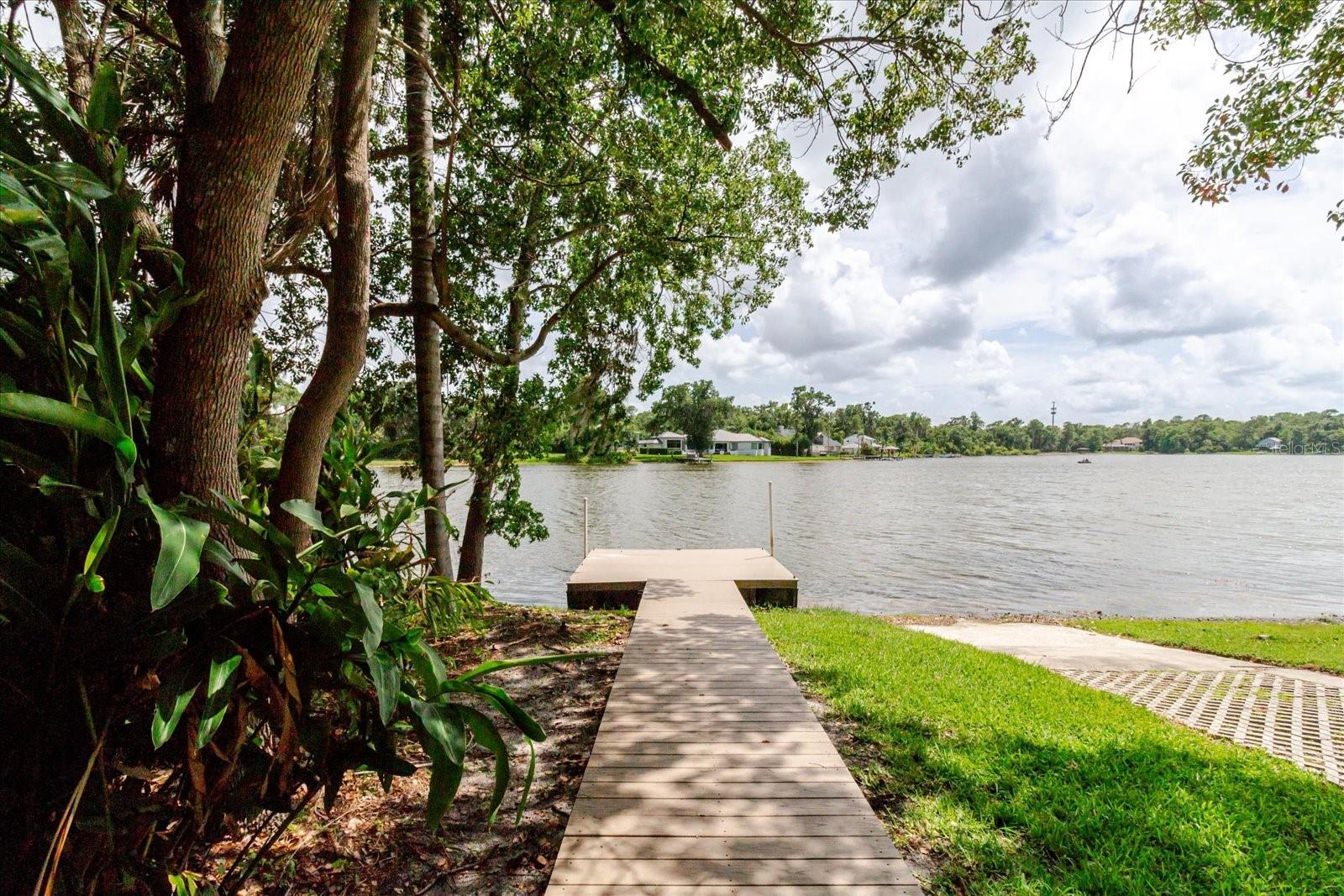 13510 WESTSHIRE DR, TAMPA, FL, 33618