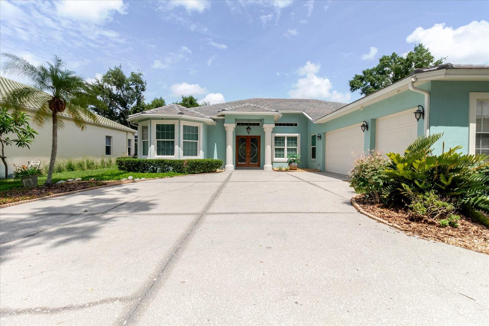 13510 WESTSHIRE DR, TAMPA, FL, 33618
