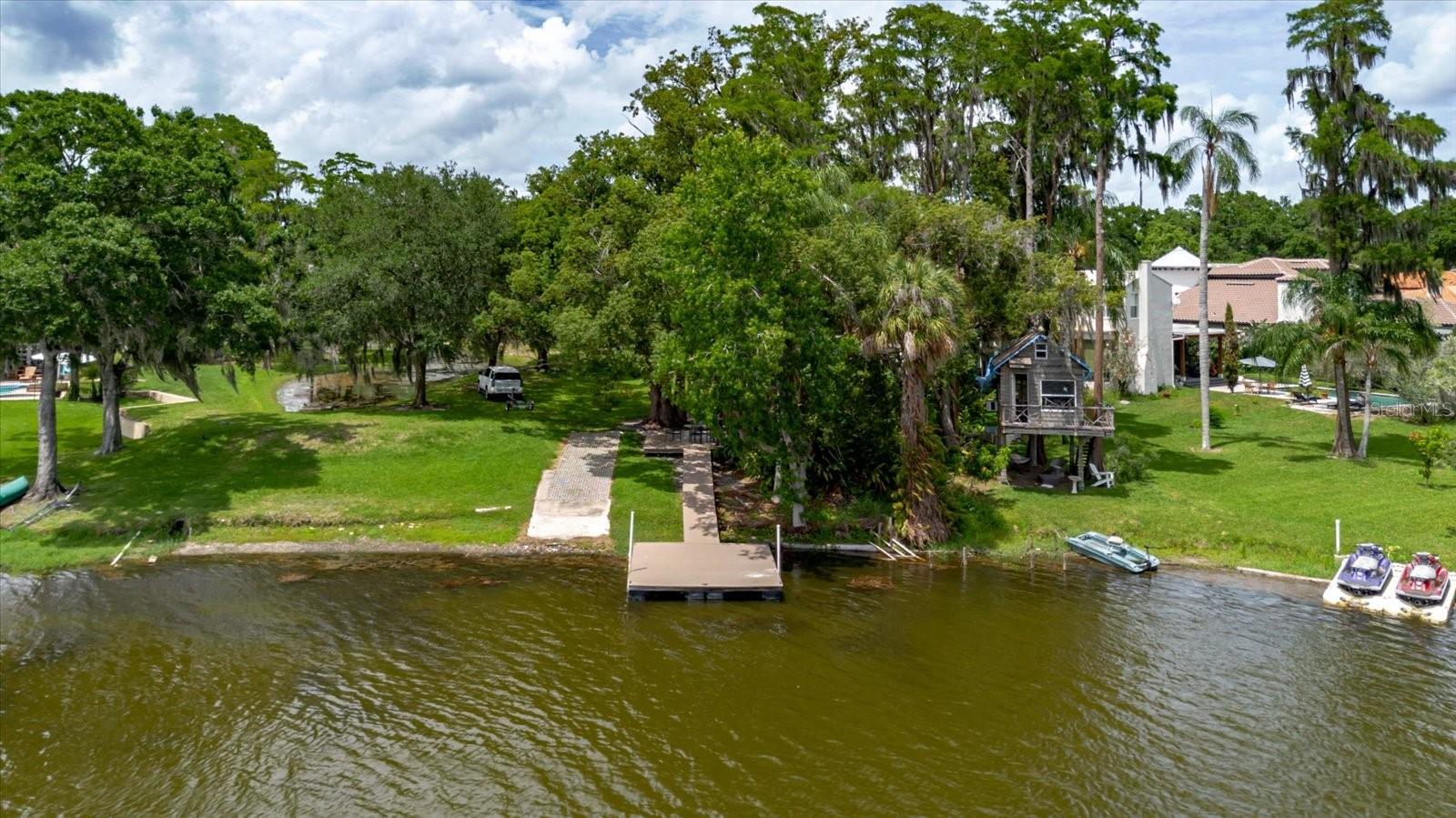13510 WESTSHIRE DR, TAMPA, FL, 33618