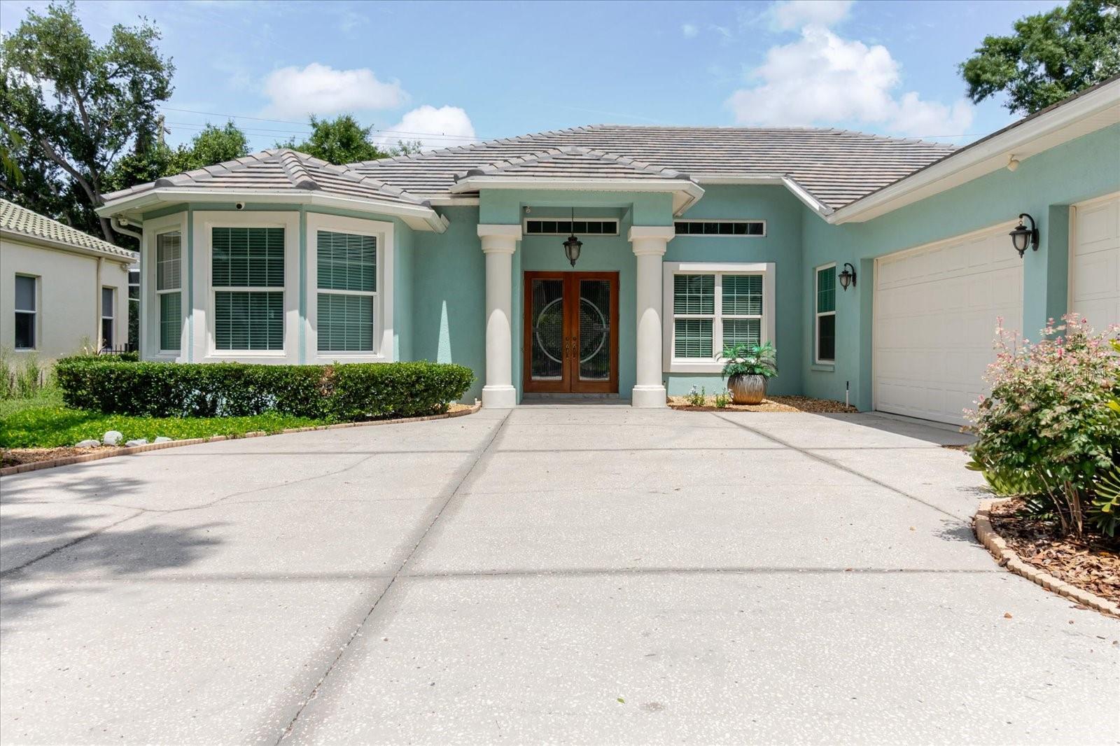 13510 WESTSHIRE DR, TAMPA, FL, 33618