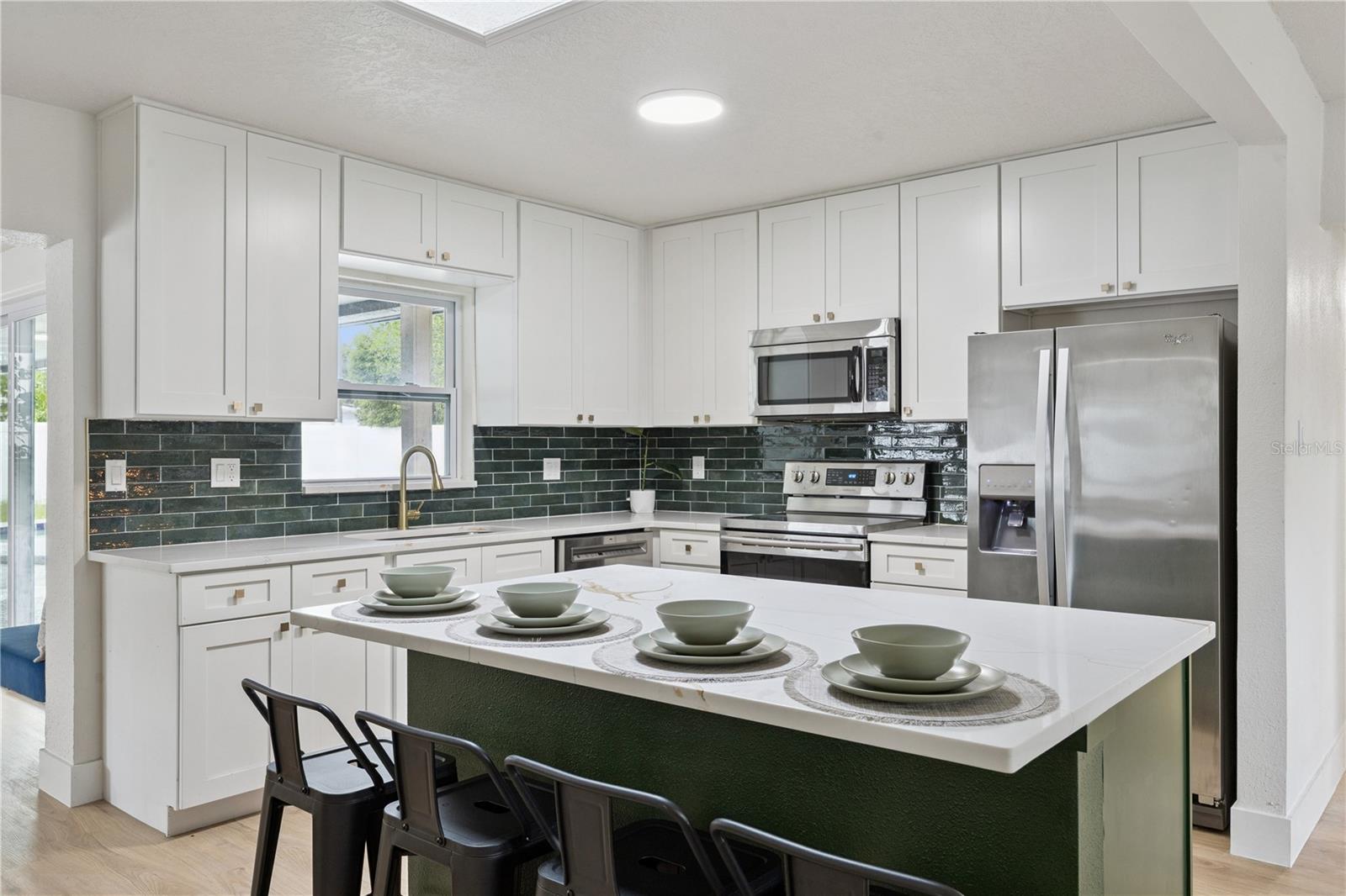 2200 MOSHER DR, ORLANDO, FL, 32810