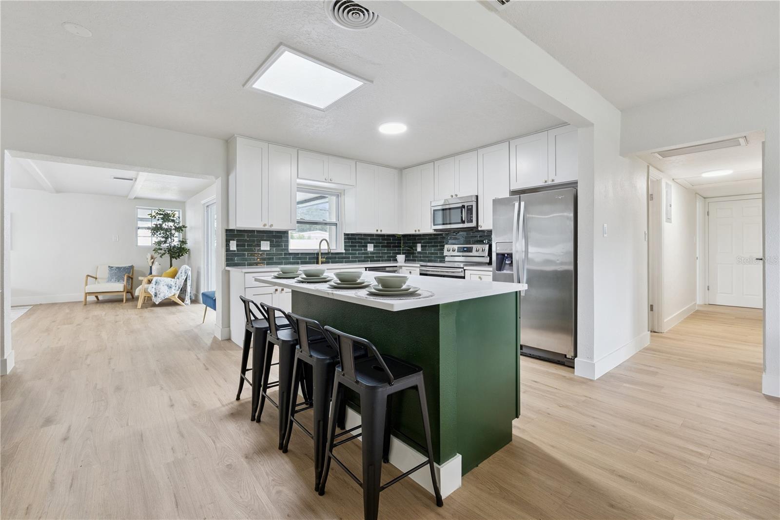 2200 MOSHER DR, ORLANDO, FL, 32810