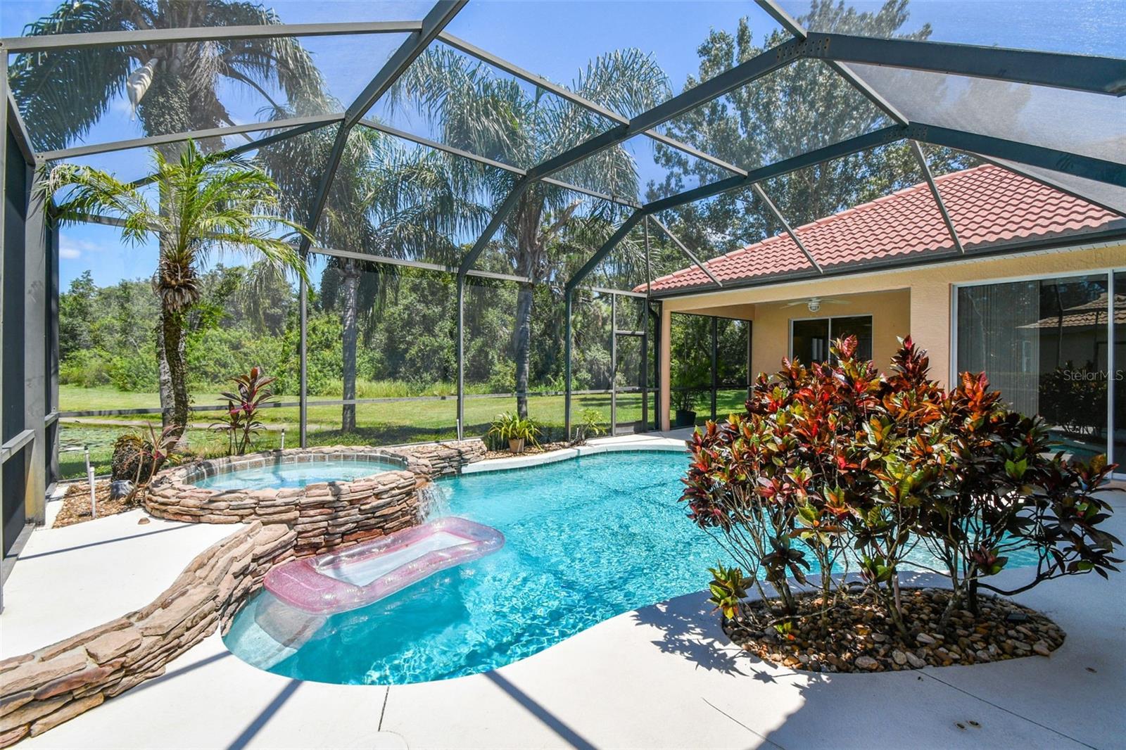 6815 HONEYSUCKLE TRL, LAKEWOOD RANCH, FL, 34202