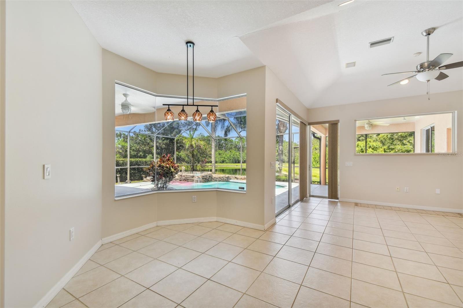 6815 HONEYSUCKLE TRL, LAKEWOOD RANCH, FL, 34202