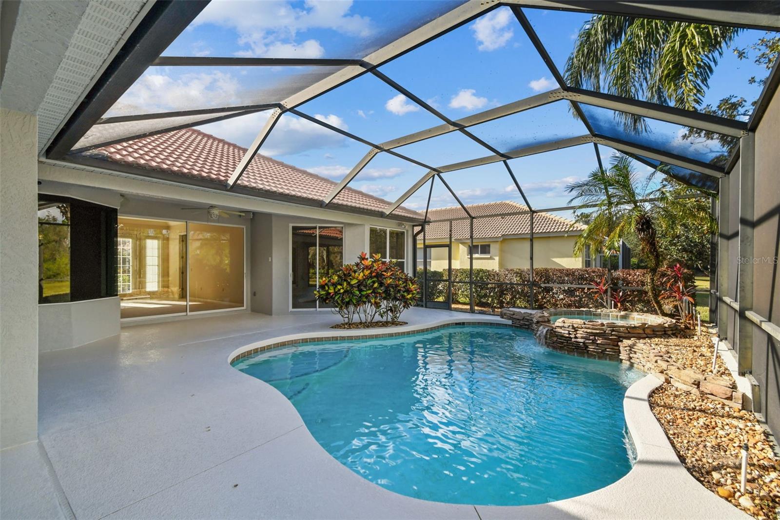 6815 HONEYSUCKLE TRL, LAKEWOOD RANCH, FL, 34202