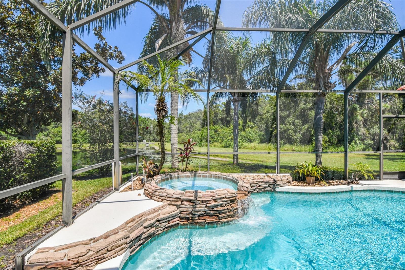 6815 HONEYSUCKLE TRL, LAKEWOOD RANCH, FL, 34202
