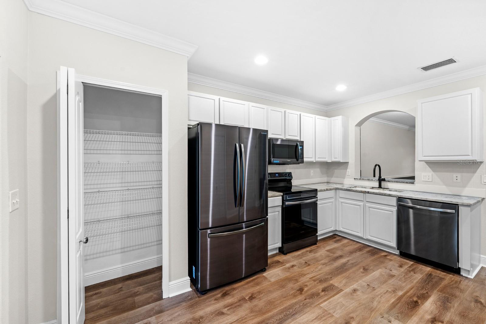 15836 FISHHAWK FALLS DR, LITHIA, FL, 33547