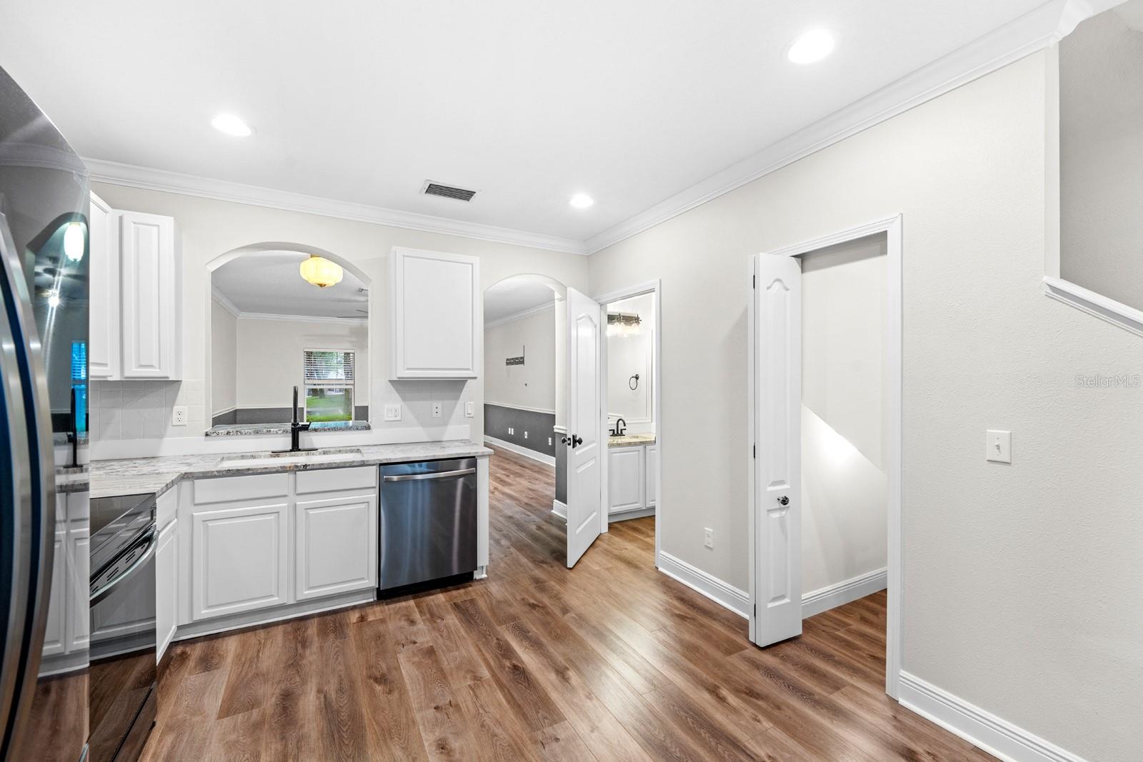 15836 FISHHAWK FALLS DR, LITHIA, FL, 33547
