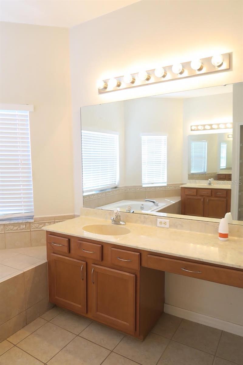 2906 SWEETSPIRE CIR, KISSIMMEE, FL, 34746