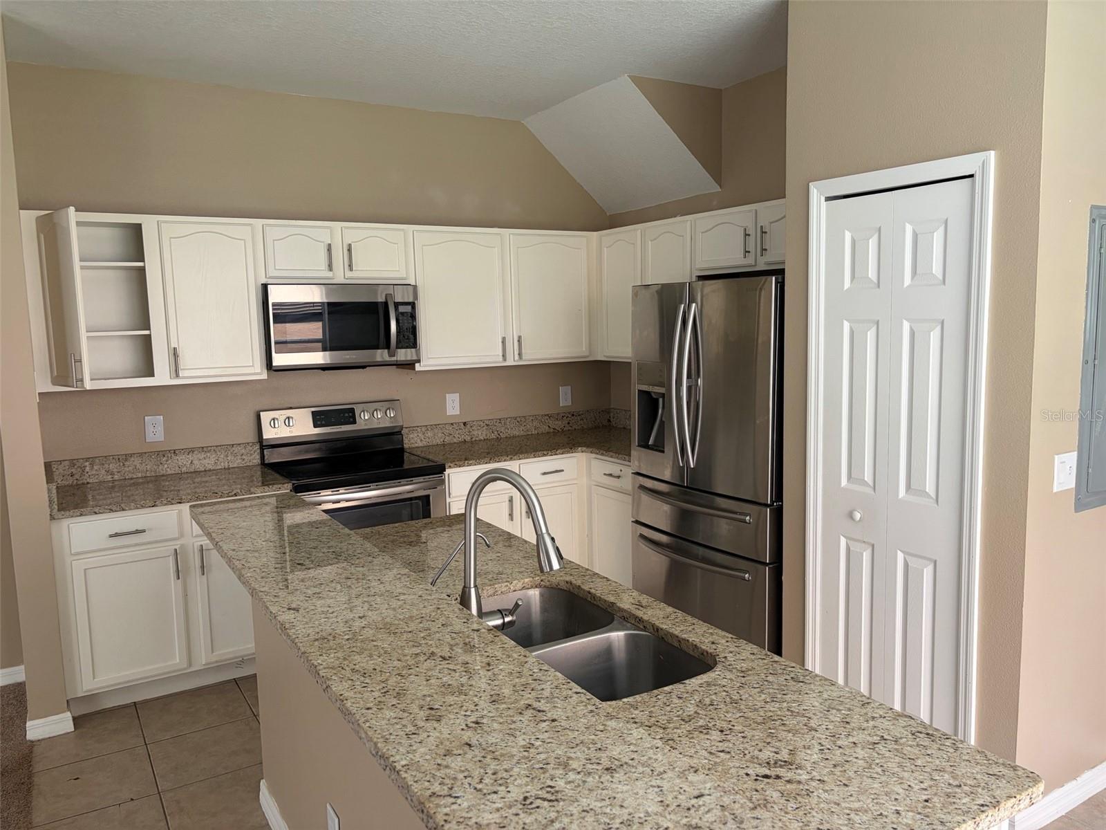 1407 RETREAT CIR, CLERMONT, FL, 34714