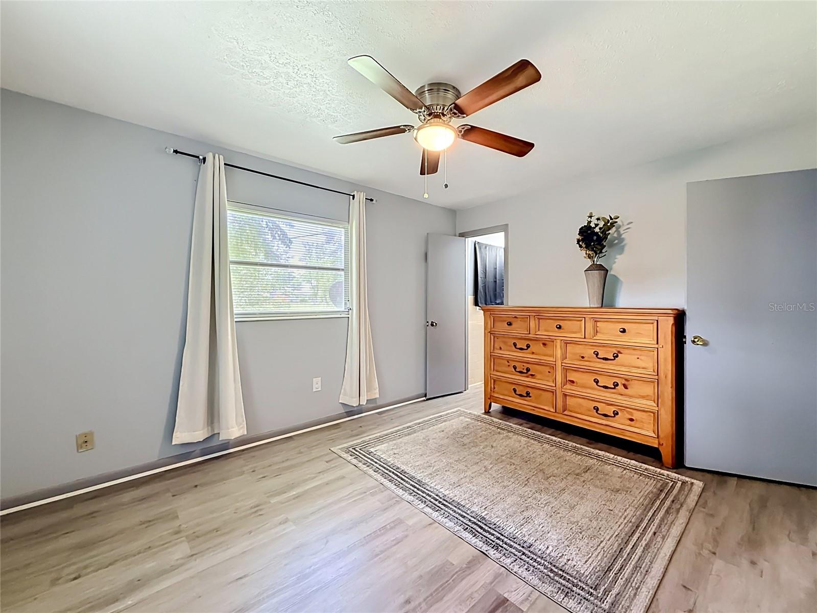 910 NE 45TH ST, OCALA, FL, 34479