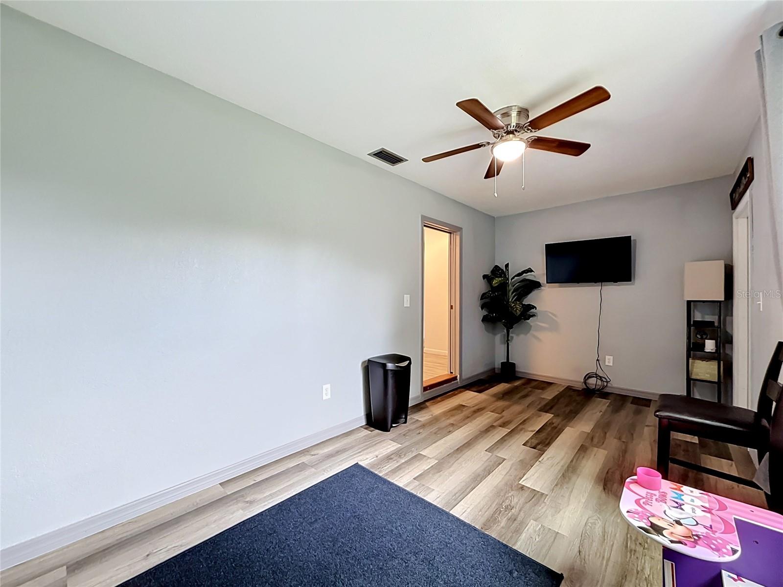910 NE 45TH ST, OCALA, FL, 34479