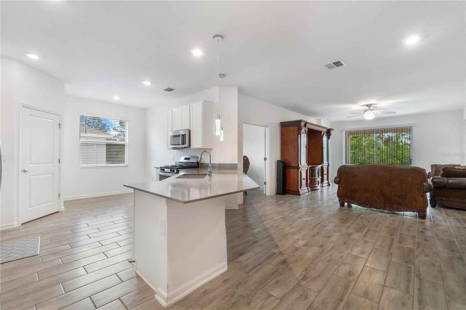 9331 REVERE AVE, LEESBURG, FL, 34788