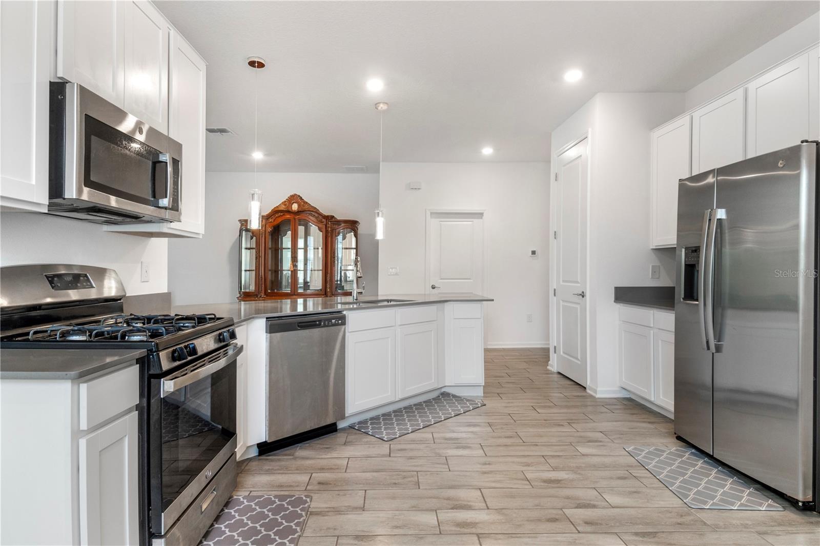 9331 REVERE AVE, LEESBURG, FL, 34788