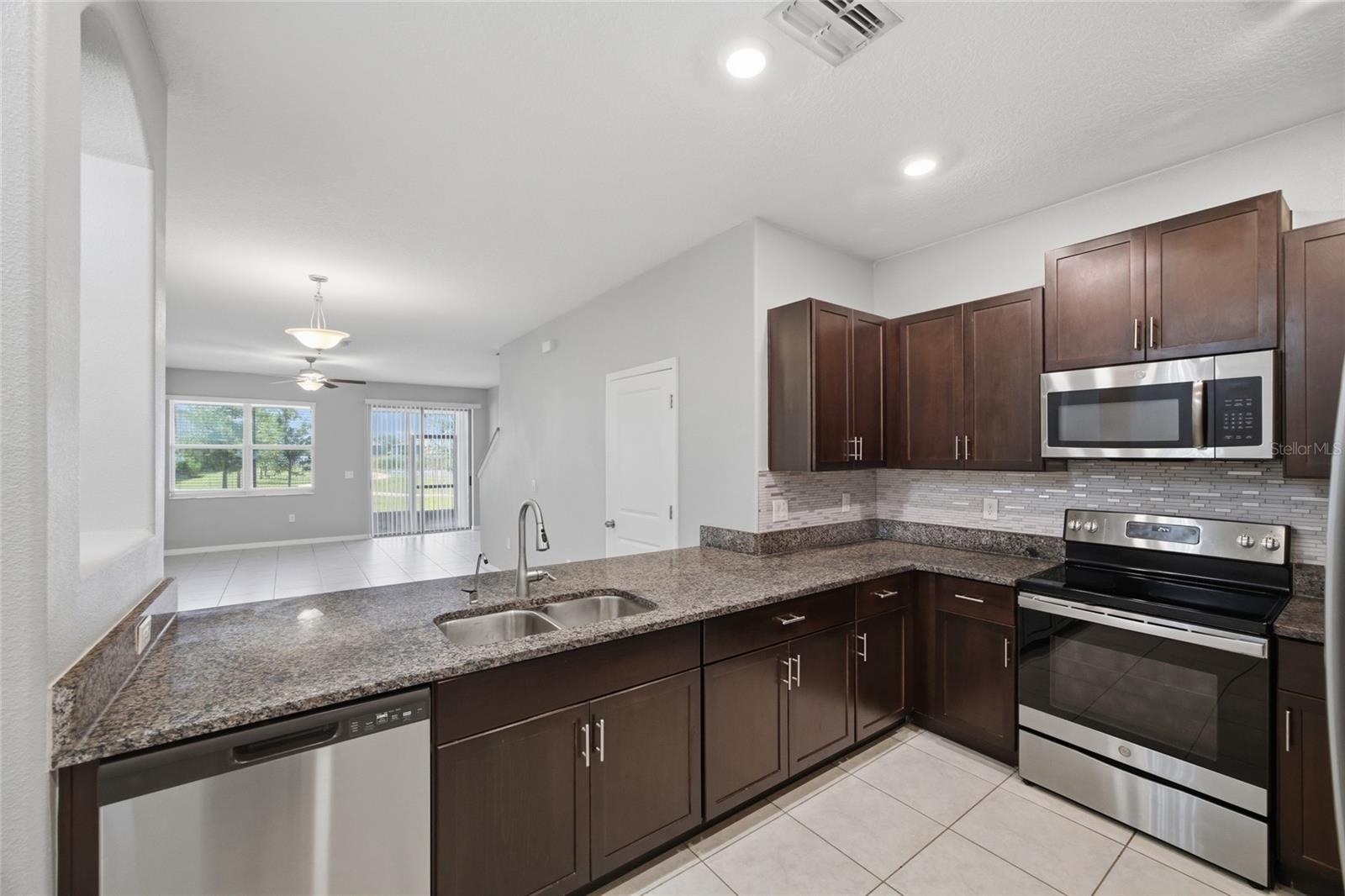 724 ROYAL EMPRESS DR, RUSKIN, FL, 33570