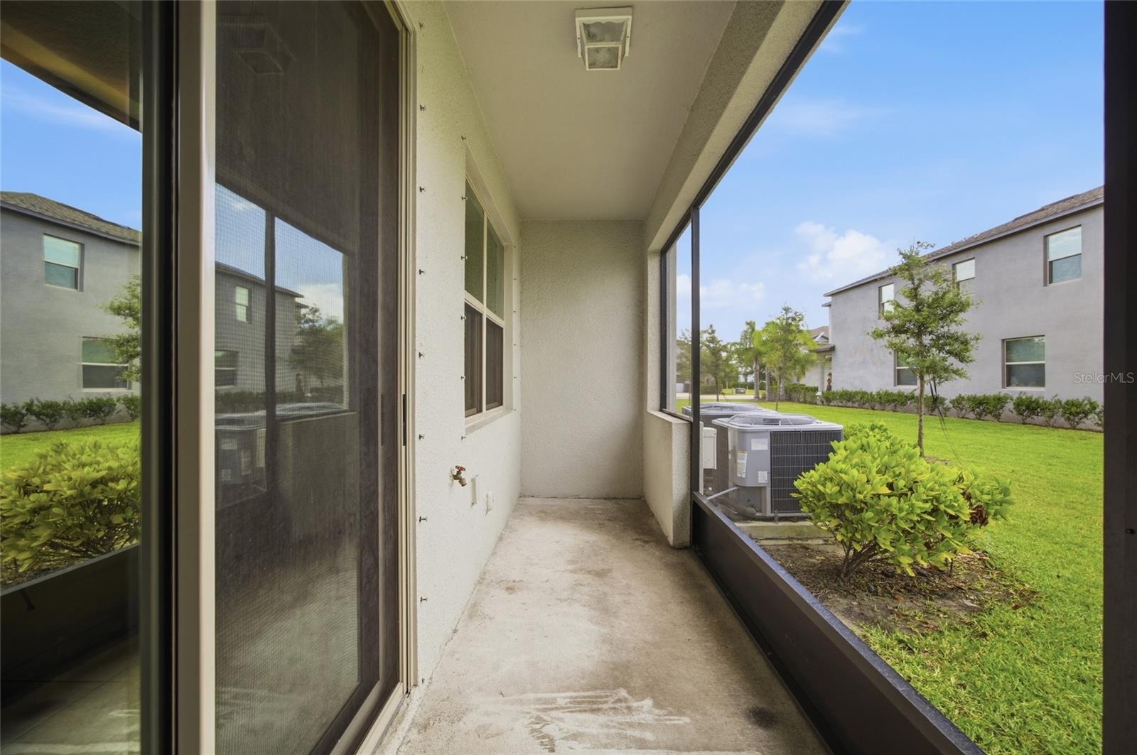 724 ROYAL EMPRESS DR, RUSKIN, FL, 33570