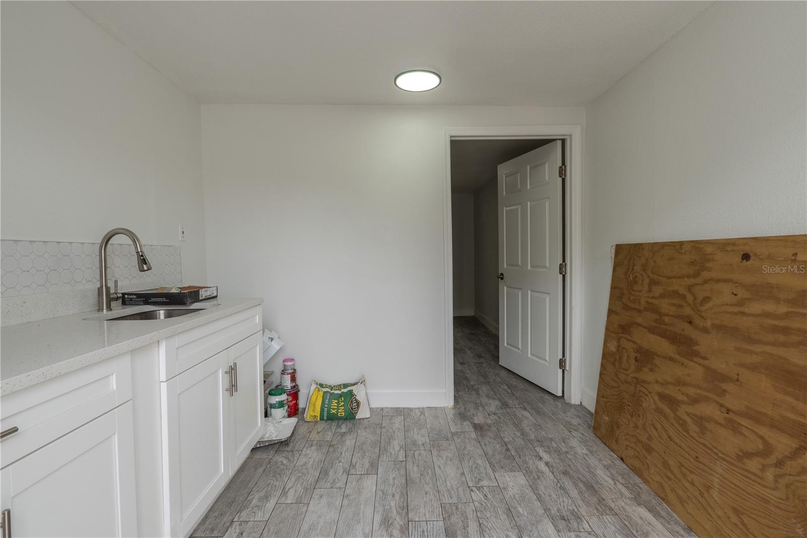 8819 W BROAD ST, TAMPA, FL, 33615