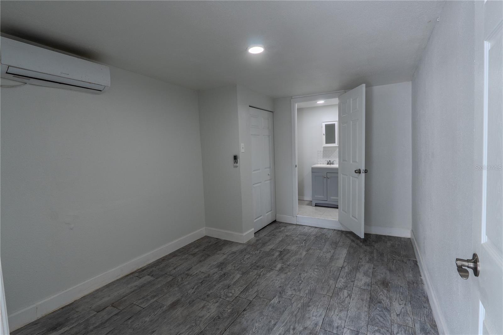 8819 W BROAD ST, TAMPA, FL, 33615