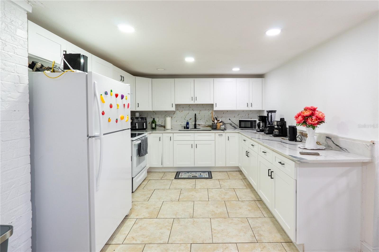 8819 W BROAD ST, TAMPA, FL, 33615