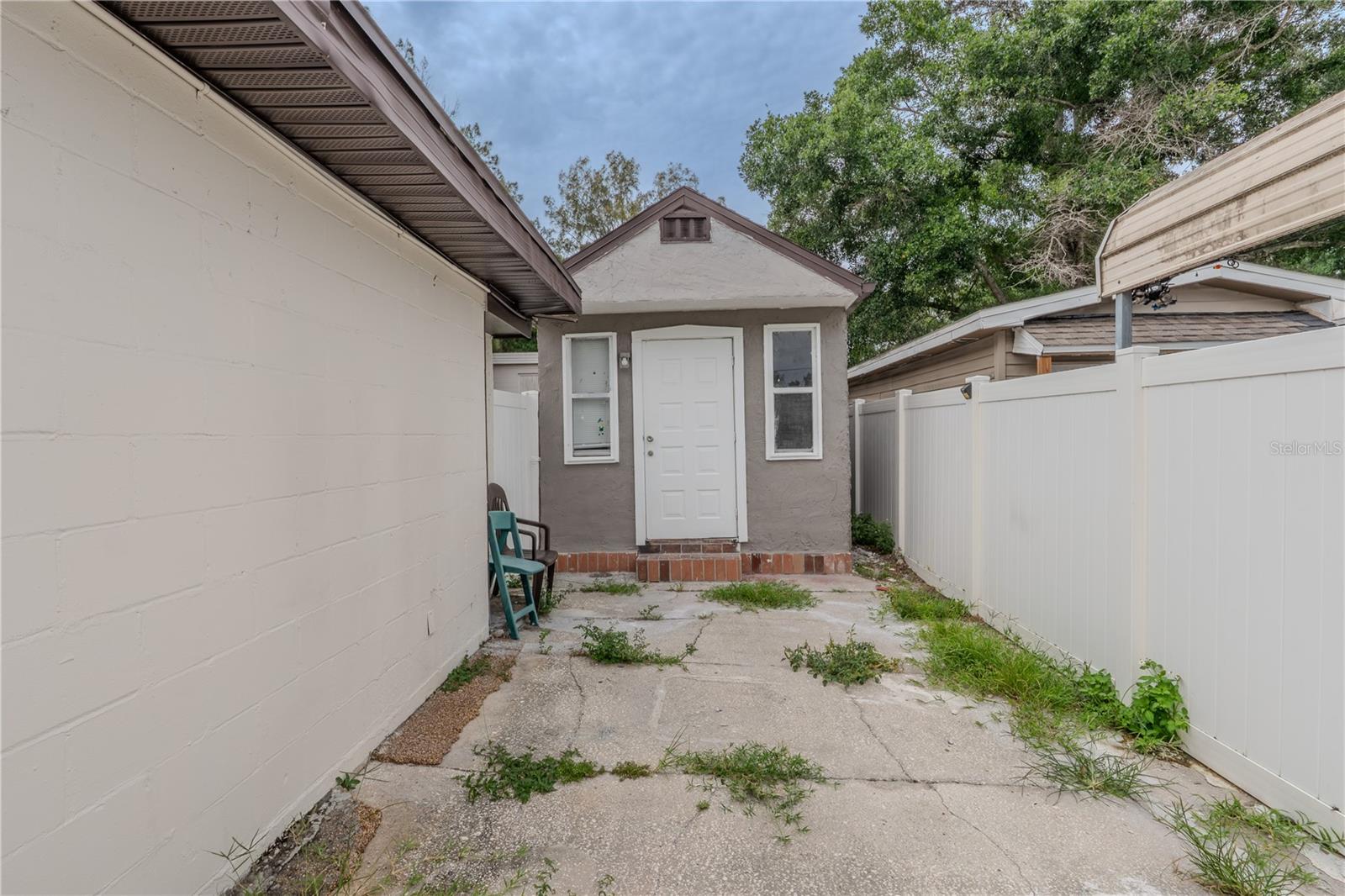 8819 W BROAD ST, TAMPA, FL, 33615