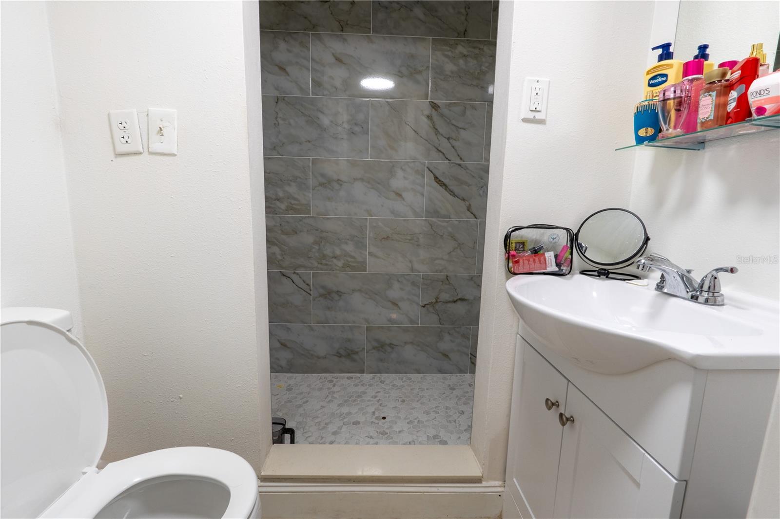 8819 W BROAD ST, TAMPA, FL, 33615