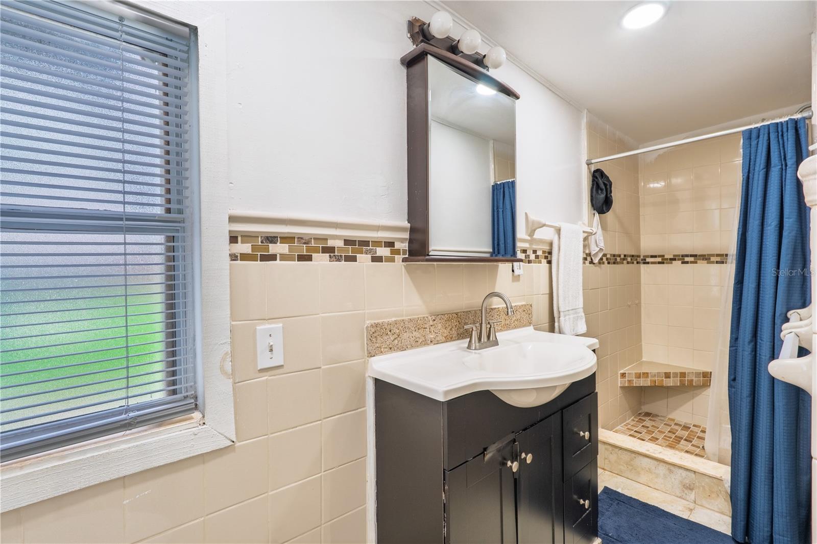 8819 W BROAD ST, TAMPA, FL, 33615