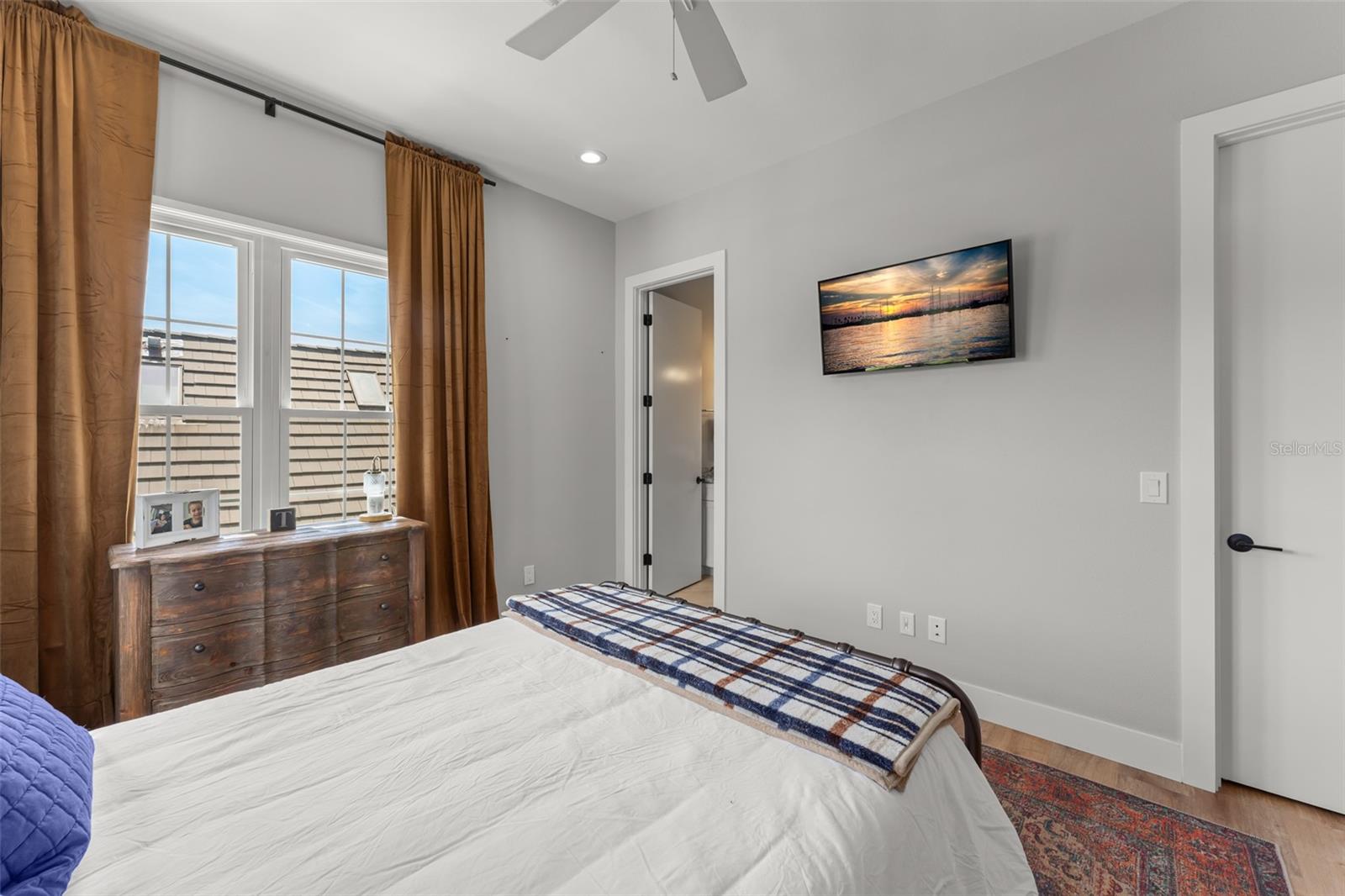 9720 COVENT GARDEN DR, ORLANDO, FL, 32827