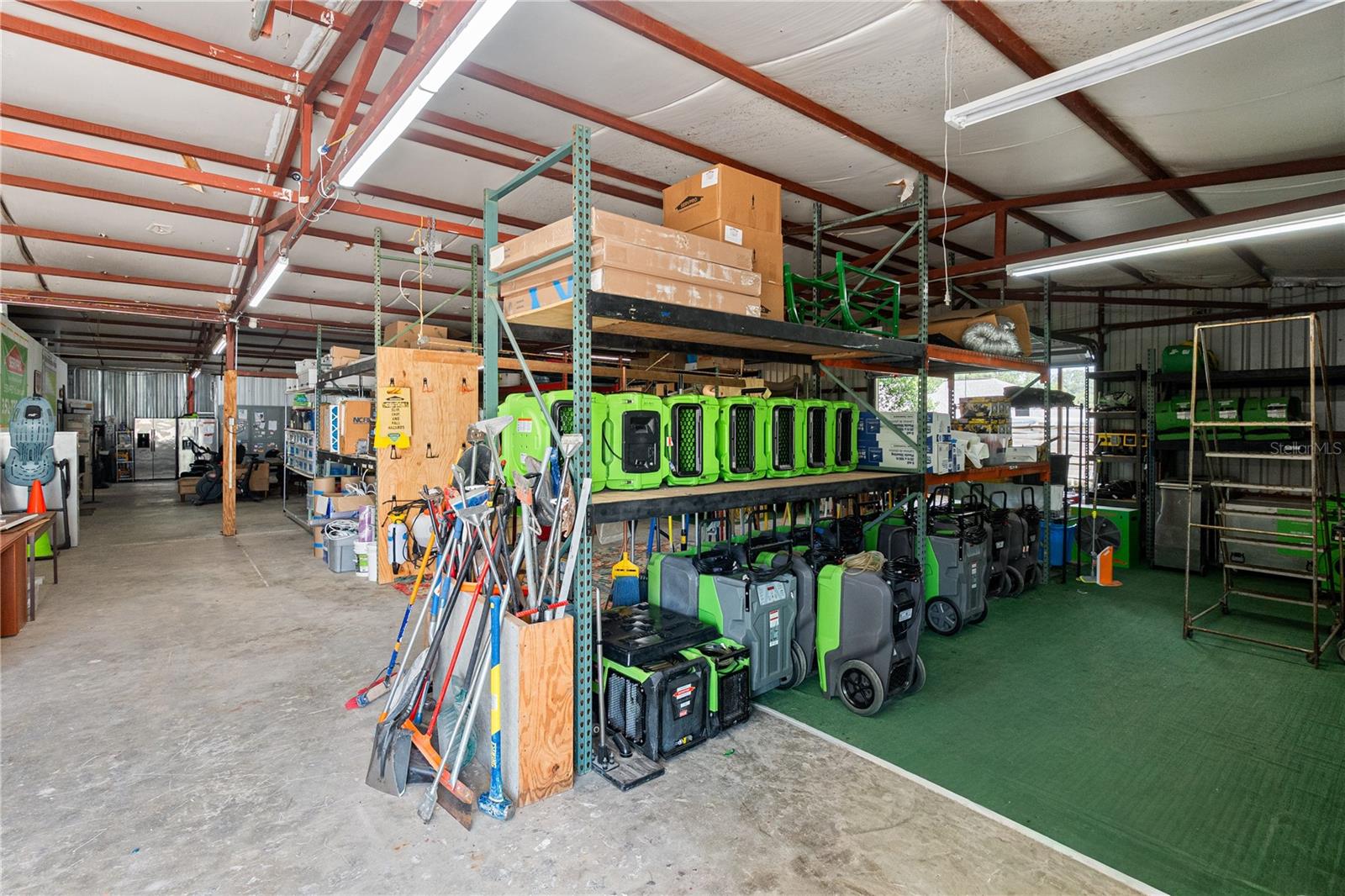15617 OLD US HIGHWAY 441, TAVARES, FL, 32778