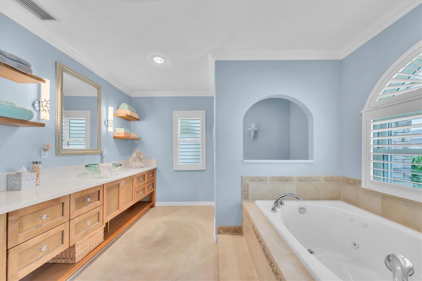 7759 CARVER CT, SEMINOLE, FL, 33772