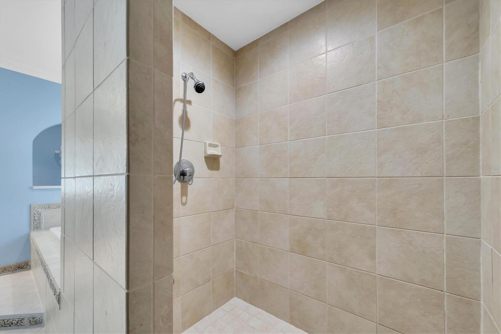 7759 CARVER CT, SEMINOLE, FL, 33772